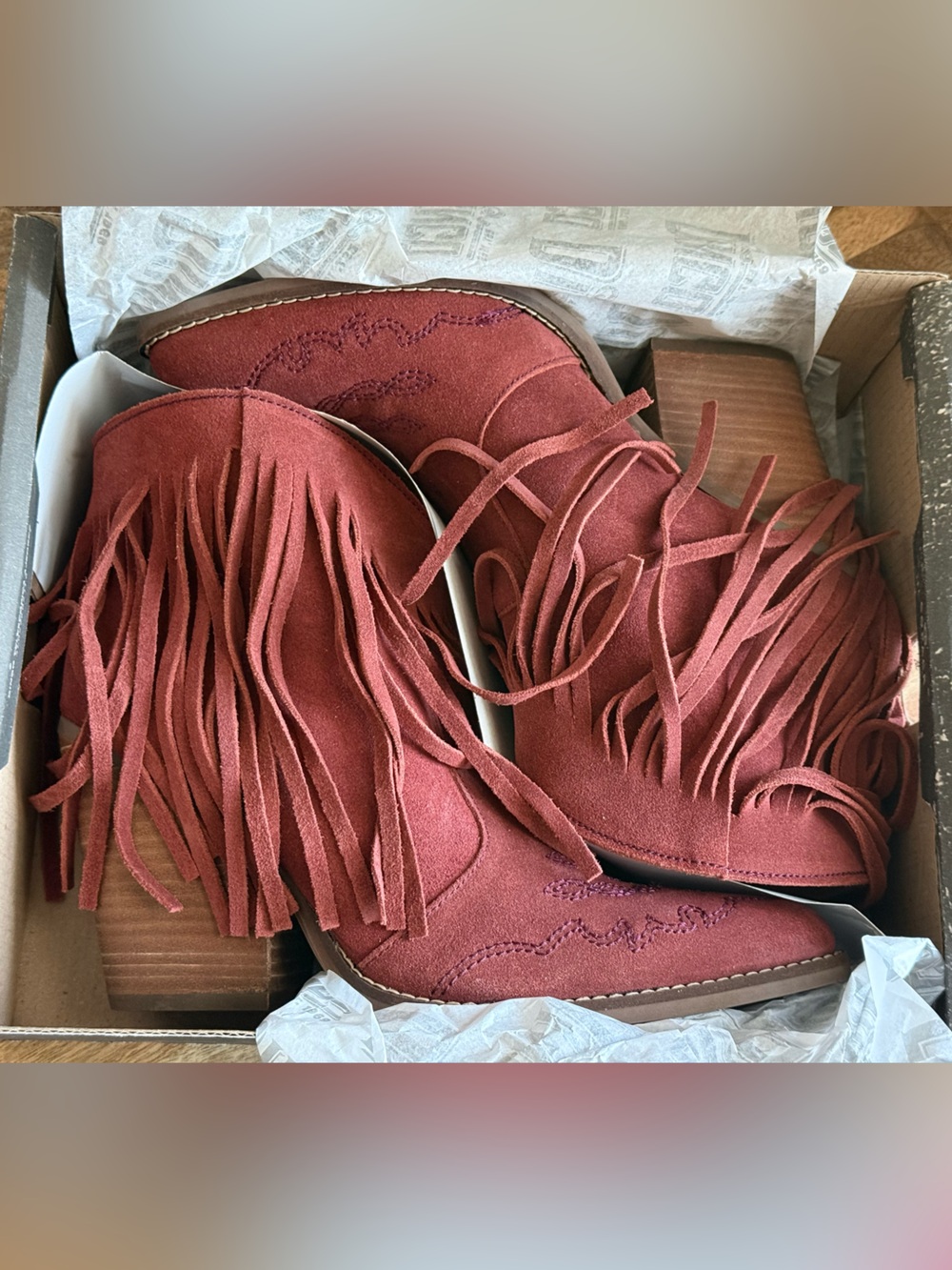 Dingo Tangles Cranberry Suede Fringe Western Ankle Booties Size 10 NEW in Box